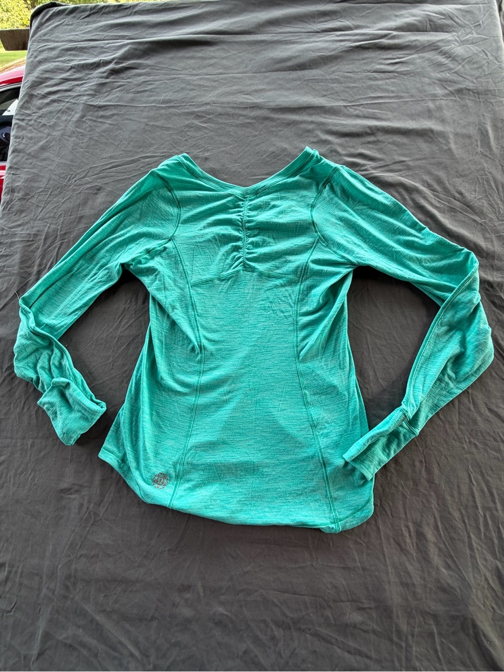 lululemon athletica Long Sleeve Scoop Neck Top in Teal Green